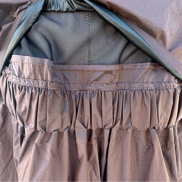 LULULEMON ladies waterproof rain/windbreaker Jacket - Picture 8 of 14